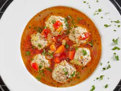 Sopa tradicional rumana